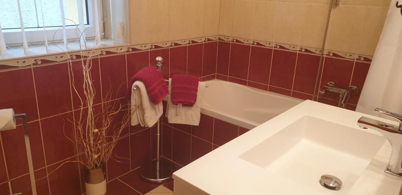 Topart Apartman Tapolca Dış mekan fotoğraf